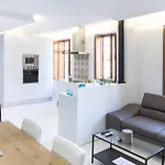 Downtown דירה