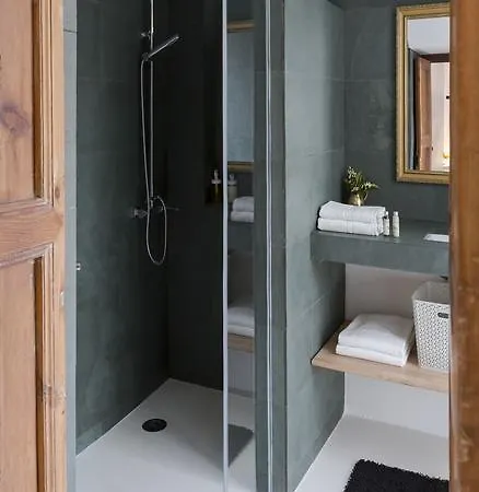 Downtown Apartment *
