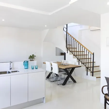 Downtown Apartment *
